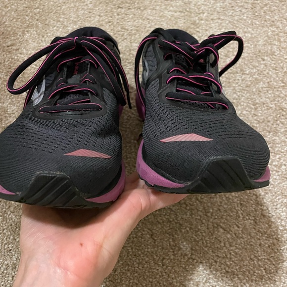 Brooks Adrenaline GTS 20 Running Shoes - Picture 7 of 8